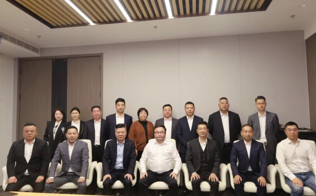 苏州市盐城商会召开四届四次会长会议